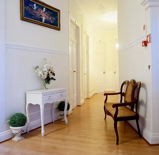 Tricana De Konukevi Aveiro