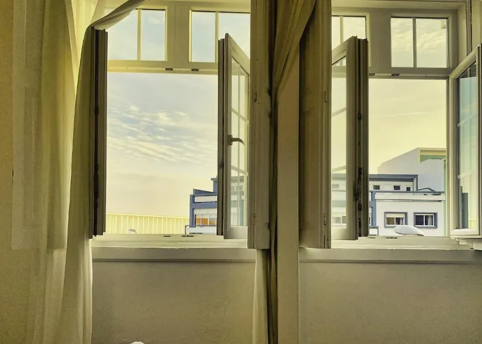 Tricana De Konukevi Aveiro