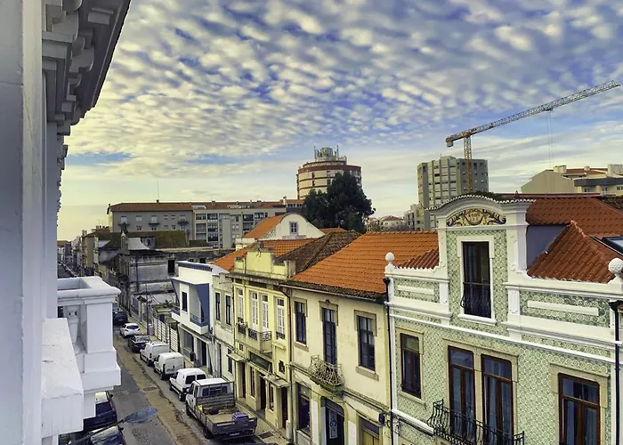 Tricana De Konukevi Aveiro